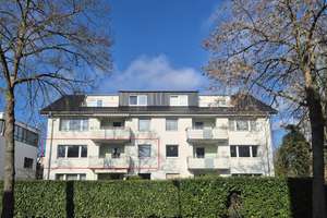 Großzügige 4-Zimmerwohnung mit Balkon in begehrter Wohnlage von Bonn-Röttgen!