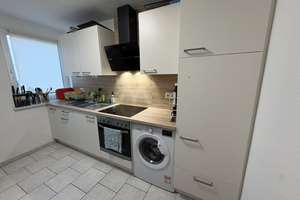 [Befristet 01.09-28.02] Moderne 2-Zimmer-Wohnung in zentraler Lagr – Tunnelstraße 5, 95448 Gartenstadt/Wendelhöfen, Bayreuth – Vorschaubild 1