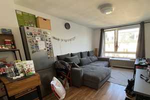 Nachmieter gesucht. Geschmackvolle 1,5-Zimmer-Wohnung mit Balkon und EBK in Düsseldorf – Düsseldorf – Vorschaubild 1