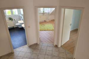 Stadtnah in Eisingen: bezugsfreie Maisonettewohnung mit Studio, Balkon, Gartenanteil & Carport! – Merowingerstraße 29, 97249 Eisingen – Vorschaubild 13
