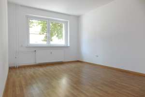 Kleine renovierte 2-Zimmerwohnung im 1. OG mit Laminat - bezugsfertig – Marktstr. 257, 47798 Stadtmitte, Krefeld – Vorschaubild 4