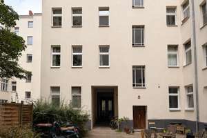 BEZUGSFREI: Renovierter 2-Zimmer-Altbauklassiker mit großzügiger Diele auf ca.74 m² im Leopoldkiez – Die vollständige Adresse der Immobilie erhältst du vom Anbieter., 13347 Wedding, Berlin – Vorschaubild 12