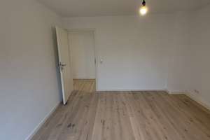 sanierter Wohntraum im DG – Bunsenstraße 12, 45145 Holsterhausen, Essen – Vorschaubild 2