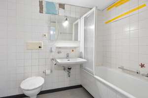 ROGERS: Ruhig und sonnig in Forstenried: Helle Wohnung mit Süd-Balkon zum Selbstgestalten – Die vollständige Adresse der Immobilie erhältst du vom Anbieter., 81476 Forstenried, München – Vorschaubild 12