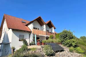 Voller Licht & Wärme: 4 Zimmer Maisonette – Ihr eigenes Haus im Dachgeschoss – Die vollständige Adresse der Immobilie erhältst du vom Anbieter., 96163 Gundelsheim – Vorschaubild 14