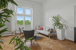 Außergewöhnliche Altbauwohnung mit mehr als 280 m² in der Karlsruher Weststadt – Die vollständige Adresse der Immobilie erhältst du vom Anbieter., 76133 Weststadt, Karlsruhe – Vorschaubild 14