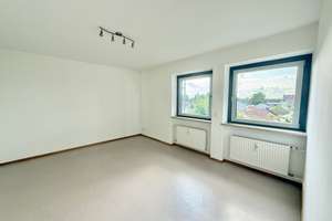 Stilvolle 4-Zimmer-Maisonette-Wohnung mit großer Terrasse zum Wohlfühlen, neue Böden & neues Bad! – Die vollständige Adresse der Immobilie erhältst du vom Anbieter., 94327 Bogen – Vorschaubild 8