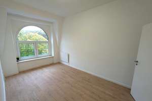 Helle 4-Zimmer-Dachgeschosswohnung mit hohen Decken - gut angebunden & zentral in Sonnborn – Sonnborner Str. 42, 42327 Elberfeld West, Wuppertal – Vorschaubild 6