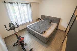 Investment gesucht? Umfassend saniertes 3-Familienhaus mit Garten, Balkonen, Garagen und Aufzug – Die vollständige Adresse der Immobilie erhältst du vom Anbieter., 53937 Schleiden – Vorschaubild 48
