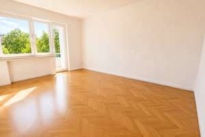 Erstbezug nach Sanierung: Stilvolle 3-Zimmer-Wohnung mit 2 Balkonen – Moltkestraße XX, 40477 Pempelfort, Düsseldorf – Vorschaubild 1