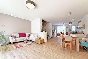 TR-Kernscheid: Modernes Reihenmittelhaus mit Garage und kleinem Garten in ruhiger Wohnlage – Die vollständige Adresse der Immobilie erhältst du vom Anbieter., 54296 Kernscheid, Trier – Vorschaubild 4