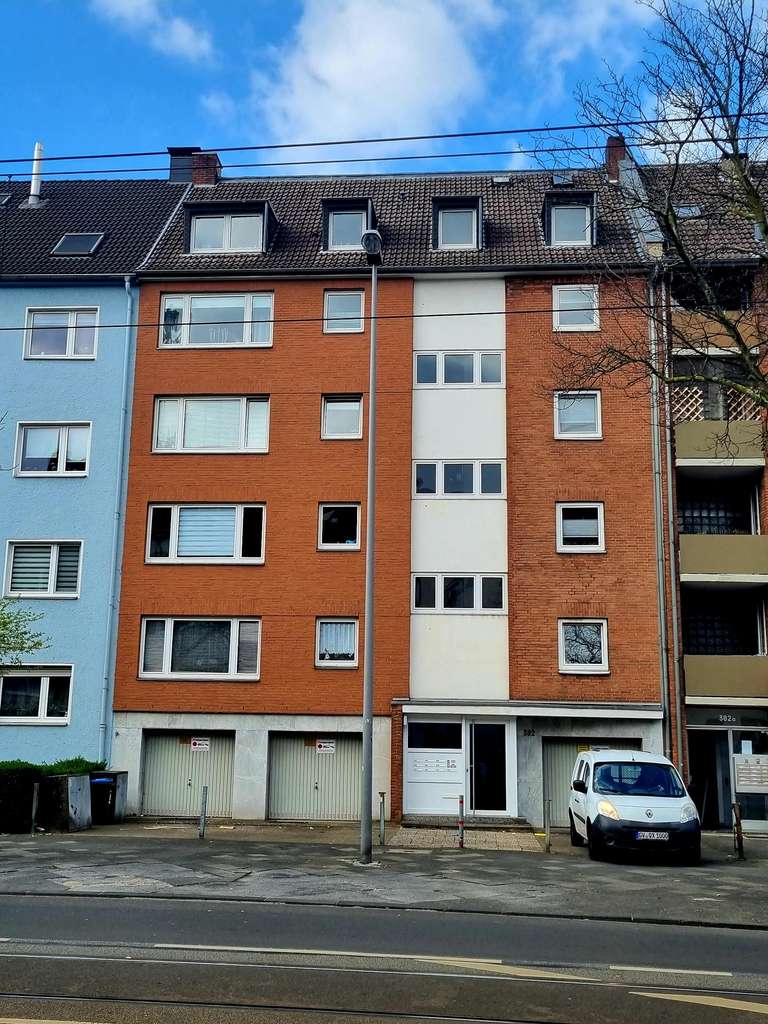Sehr gepflegtes Mehrfamilienhaus in Mörsenbroich zu verkaufen