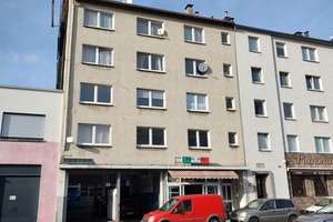 Gut vermietetes MFH mit Ladenlokal und großer Gewerbeeinheit