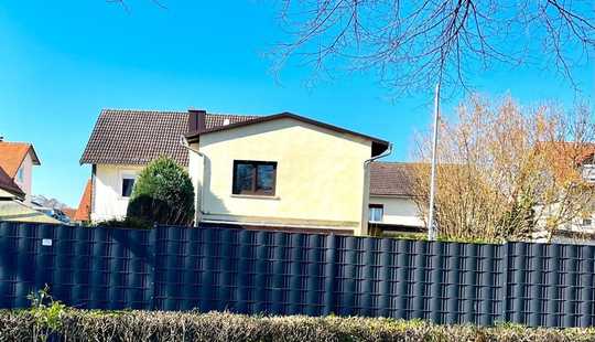 Bild von Mehrgenerationenhaus mit Laden 310 m² Fläche mit Außenpool auf 750 m² Gartengrundstück!