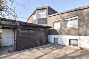 Doppelhaushälfte mit viel Platz, Garten und Garage in Braunschweig!