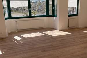 Lichtdurchflutete 3-Zimmer Wohnung 2.OG
im Dellviertel von Duisburg CITY – Salvatorweg 22, 47051 Dellviertel, Duisburg – Vorschaubild 3