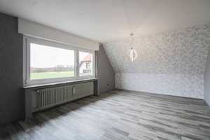 Viel Platz & bezugsfrei in Spenge: ZFH mit Baufenster & Doppelgarage – Herford (Kreis) – Vorschaubild 9
