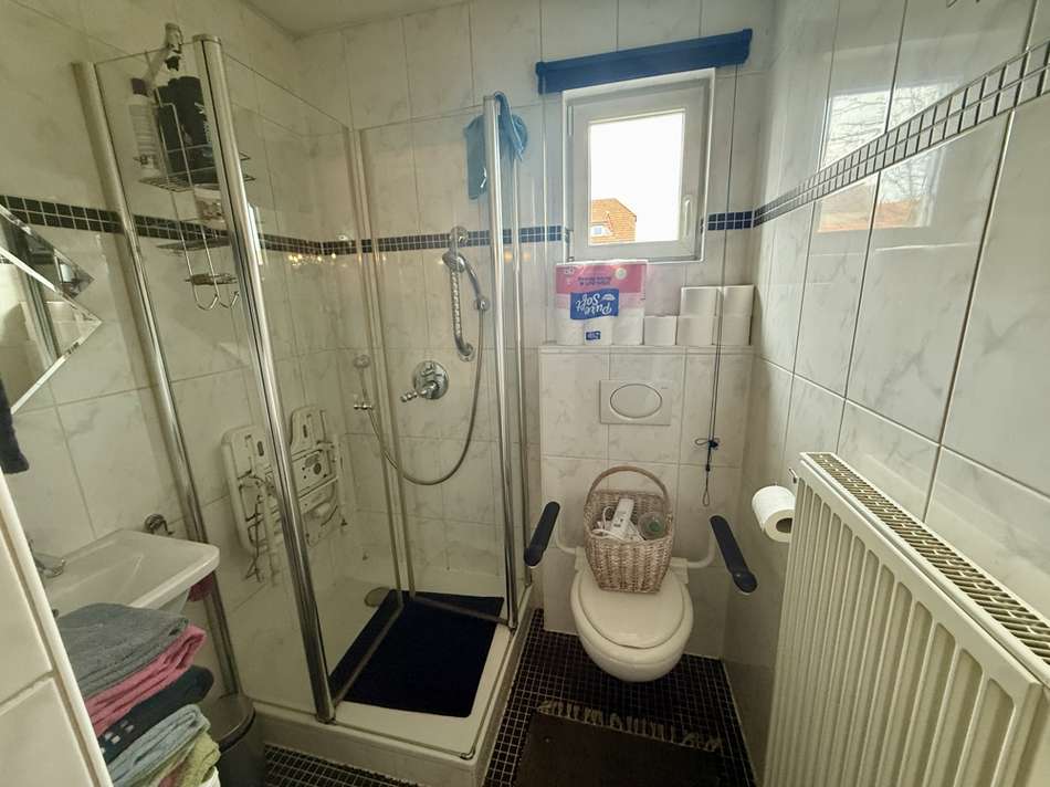 Bad EG mit Dusche
