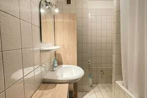 202606 Gemütlicher Wohnspaß mit begrüntem Innenhof in schöner Stadtwohnung in ruhiger Zentrallage  – Friedrichstraße  41, 47798 Stadtmitte, Krefeld – Vorschaubild 4