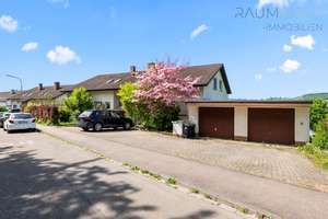 4-Zimmer-Hochparterre-Wohnung mit schöner Aussicht vom Balkon in Lörrach – Die vollständige Adresse der Immobilie erhältst du vom Anbieter., 79539 Lörrach – Vorschaubild 6