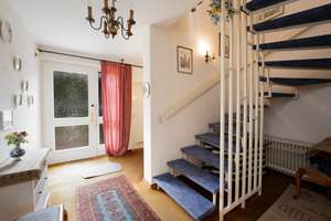 Großes Reihenhaus mit neuer Heizung, Garten, Balkon und Carport in ruhiger Lage Wedels – Die vollständige Adresse der Immobilie erhältst du vom Anbieter., 22880 Wedel – Vorschaubild 3
