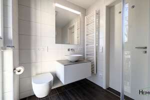 Moderne & edle Dachgeschosswohnung mit großem SÜD-Balkon (19m²) - 5 Gehminuten vom Feldmochinger See – Karlsfelder Str. 38 C, 80995 Feldmoching, München – Vorschaubild 17