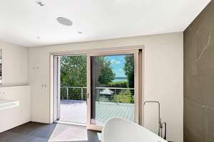GESAMTKUNSTWERK MIT SEEBLICK: ZEITLOSE ELEGANZ. KONSEQUENTE ARCHITEKTUR. PERFEKTE WOHNQUALITÄT. – Die vollständige Adresse der Immobilie erhältst du vom Anbieter., 82266 Inning am Ammersee – Vorschaubild 3