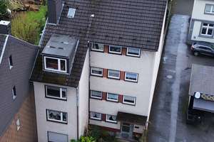 Mehrfamilienhaus in Opladen, vier Wohnungen 342 qm                 Kapitalanlage mit Entwicklungspot