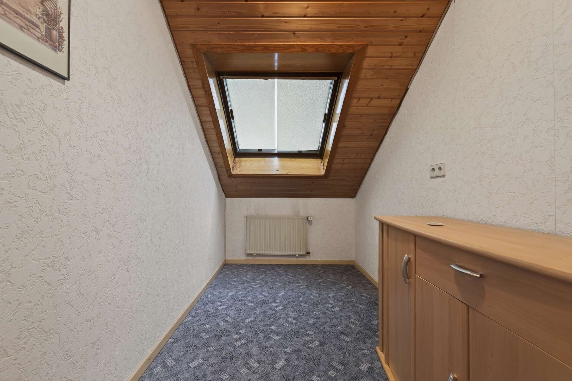 Immobilie in Dettenheim - Viel Platz für Ihre Ideen – renovierungsbedürftige Doppelhaushälfte in Dettenheim - Bild 4