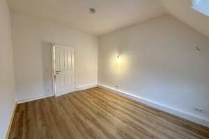 Wohnen im Herzen von Benrath: Stilvolle Altbauwohnung mit viel Platz & Charme – Die vollständige Adresse der Immobilie erhältst du vom Anbieter., 40597 Benrath, Düsseldorf – Vorschaubild 2