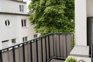 Neuwertige OG-Wohnung mit zwei Zimmern sowie schönem Balkon mit  Südausrichtung – Ottobrunner Straße 44, 81737 Ramersdorf, München – Vorschaubild 3