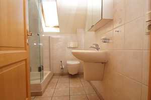 * LARGE SINGE FAMLIY HOME * 
ca. 220 m² / 2386 ft², 5 Bed, 2.5 Bath, 3 Garage, Yard – Rheingau-Taunus-Kreis – Vorschaubild 19