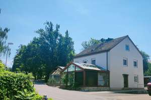 Sanieren oder neu bauen? Auf jeden Fall in bester Stadtlage! – Die vollständige Adresse der Immobilie erhältst du vom Anbieter., 96450 Mitte, Coburg – Vorschaubild 1