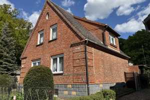 Ansprechendes Einfamilienhaus mit zusätzlichen Nebengebäuden in der malerischen Ortschaft Grabow – Binnung 48, 19300 Ludwigslust (Kreis) – Vorschaubild 1