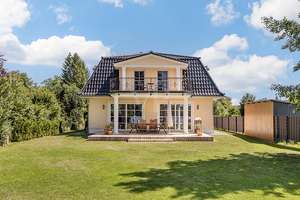 Einzigartige Seeliegenschaft mit energetischer Neubau-Villa in Halbinsellage – Die vollständige Adresse der Immobilie erhältst du vom Anbieter., 15755 Schwerin – Vorschaubild 12