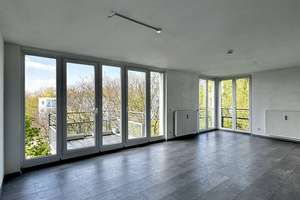104 m², zwei Balkone, Panoramablick und TG-Stellplatz: Wohnqualität, die man selten findet