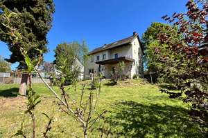 Kernsaniertes Einfamilienhaus mit großem Grundstück in Nürnberg-Reichelsdorf