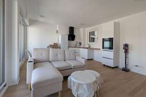 Erstbezug im "Patio Pasing": Löffelfertig möblierte 3-Zimmer-Wohnung mit Loggia & Home-Office – Hermine-von-Parish-Straße 49, 81245 Neupasing, München – Vorschaubild 2