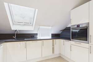 Dachgeschosswohnung mit Dachterrasse und Stellplatz-sofort bezugsfrei! – Koburger Straße 48, 4277 Connewitz, Leipzig – Vorschaubild 9