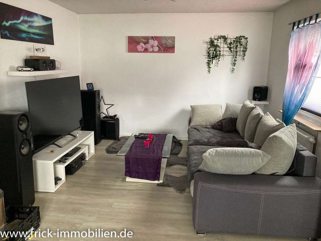 Immobilie in Oldenburg in Holstein - Kleines Einfamilienhaus mit Anbau, Garage und Werkstatt - Bild 4