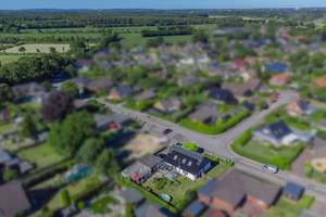 Energetisch umfassend saniertes Einfamilienhaus mit 5 Schlafzimmern und Doppelgarage in Nübbel – Die vollständige Adresse der Immobilie erhältst du vom Anbieter., 24809 Nübbel – Vorschaubild 33