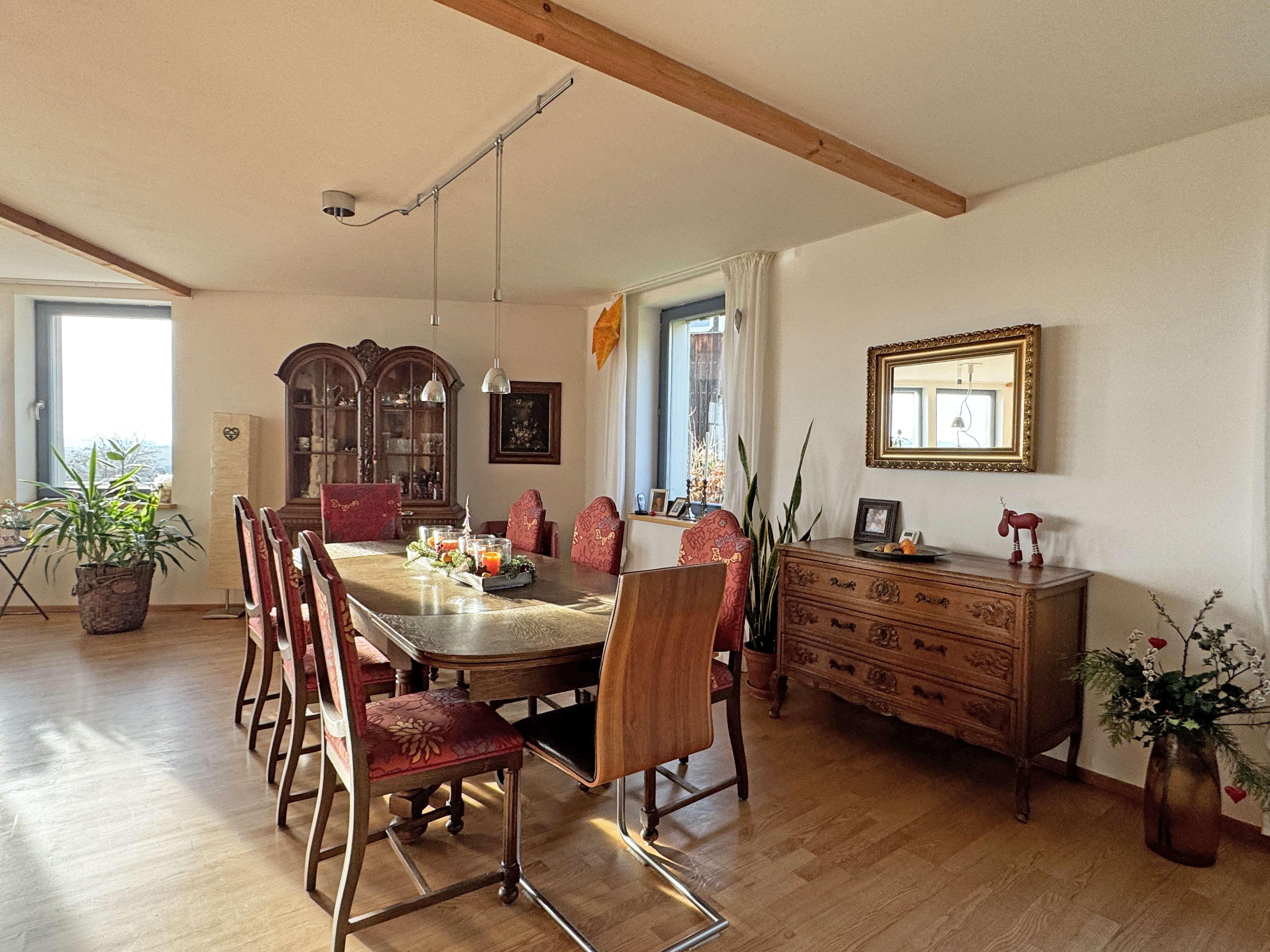 Immobilie in Untersiemau - Ein Architektur-Unikat: Individuelles Passivhaus mit ikonischem Sechseck-Dach - Bild 1