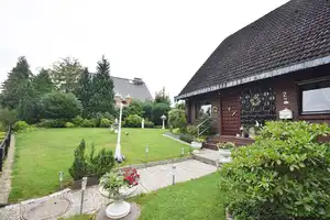 RESERVIERT: Gepflegtes EFH mit ansprechendem Grundriss und Vollkeller in naturbelassener Lage – Stormarn (Kreis) – Vorschaubild 3