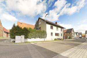 Ein Zuhause mit Raum für Ideen – Die vollständige Adresse der Immobilie erhältst du vom Anbieter., 97332 Volkach – Vorschaubild 2