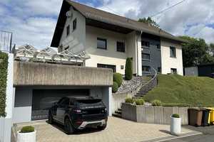 VR IMMO: Beeindruckendes Einfamilienhaus mit Einliegerwohnung, das keine Wünsche offen lässt! – Siegen-Wittgenstein (Kreis) – Vorschaubild 2