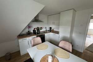 Siegen Weidenau/ 8 Gehminuten zur Uni / Möbliertes Zimmer od. Ferienwhg. frisch saniertem Wohnhaus – Ludwigstr. 36, 57076 Weidenau, Siegen – Vorschaubild 3