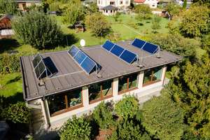 Exklusive Villa in Saalfeld | Schwimmbad | Sauna | Dachterrasse – Tiefer Weg 24, 7318 Saalfeld/Saale – Vorschaubild 3
