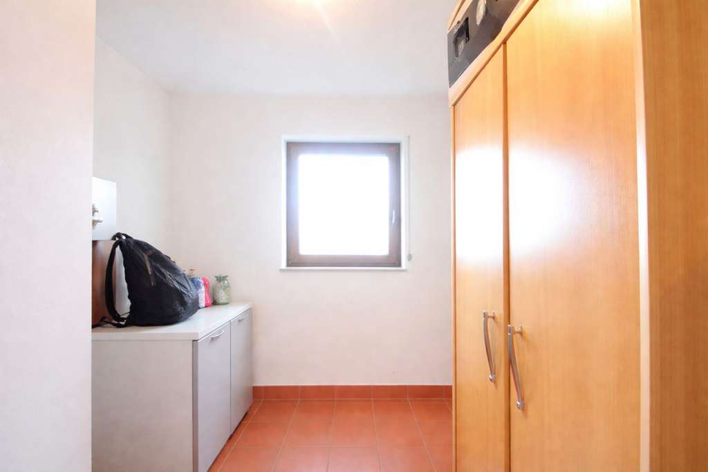 Immobilie in Tamm - Charmante 3-Zimmer-Etagenwohnung mit großzügigem Balkon und Carport in attraktiver Lage - Bild 4