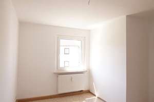 2-Raum-Wohnung in 4-Parteien-Haus – Querstraße 11, 7381 Pößneck – Vorschaubild 2