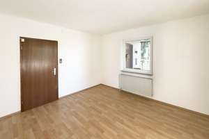 Viel Platz für die Familie – 7-Zimmer-Haus mit Garagen und Carport – Die vollständige Adresse der Immobilie erhältst du vom Anbieter., 38518 Gifhorn – Vorschaubild 3